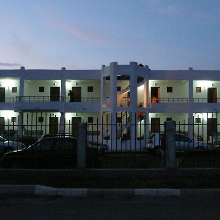 Vila Alphecca Костинешти Экстерьер фото