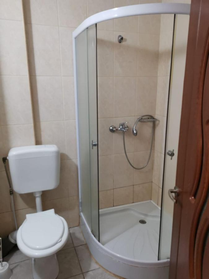 Vila Alphecca Костинешти Экстерьер фото