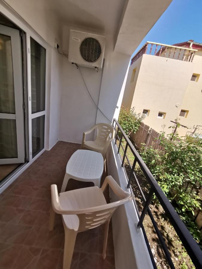 Vila Alphecca Костинешти Экстерьер фото